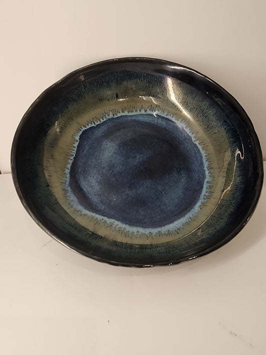 7.5" Obsidian and Seaweed Shallow Bowl